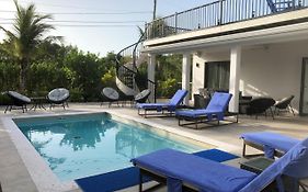Blue Opal Villa Bed And Breakfast